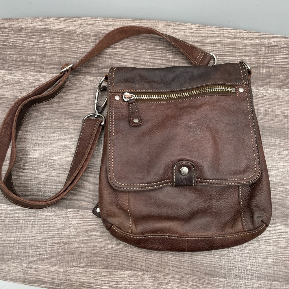 Fossil brown messenger leather adjustable strap messenger bohemiancross body bag